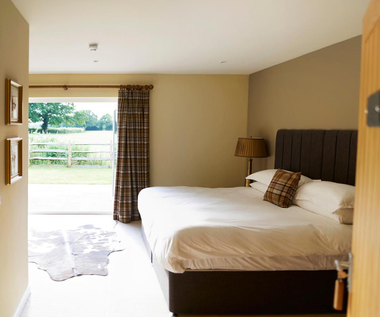 Hotel The Three Chimneys Country Pub Biddenden Exteriér fotografie